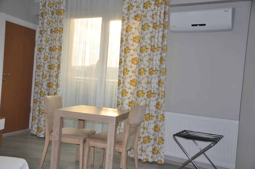 Osmanli Omtel Otel بويابات الغرفة الصورة